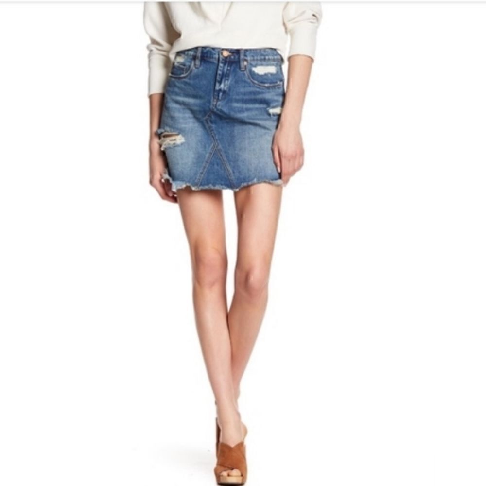 EC BLANK NYC DISTRESSED DENIM SKIRT SZ. 26
